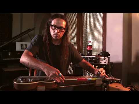 Видео: Даниэль Лануа — В студии