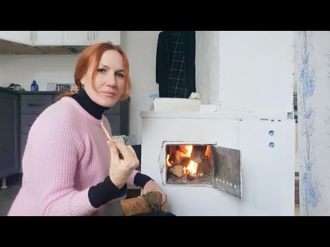 Видео: 3® ИЗ ГОРОДА В ДЕРЕВНЮ | ЖИЗНЬ БЕЗ ГАЗА В СИБИРИ | ОТОПЛЕНИЕ ДРОВАМИ И ОБЗОР ПЕЧИ