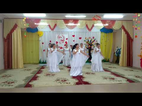 Видео: танец воспитателей на День Матери