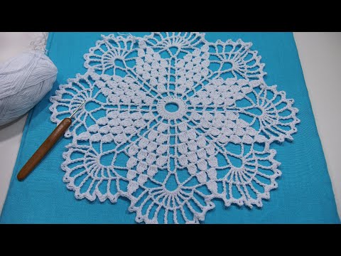 Видео: Простая салфетка крючком. Урок для начинающих. Crochet Napkin. Crochet doily patterns tutorial № 306