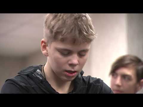 Видео: Хоккейная вертикаль — Трактор