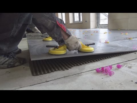 Видео: "МАЗАТЬ" Плитку или нет??? Плитка на пол, под гребёнку!!!