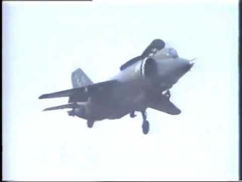 Видео: ЯК-38 на аэродроме "Пристань"