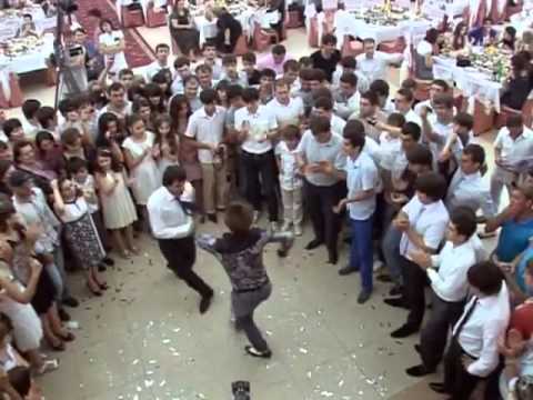 Видео: Свадьба Эльдара Иразиева(зажигают Халил и Юсуп)