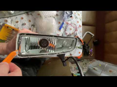 Видео: Установка Bi Led линз SINOLYN в ПТФ Lexus LX470