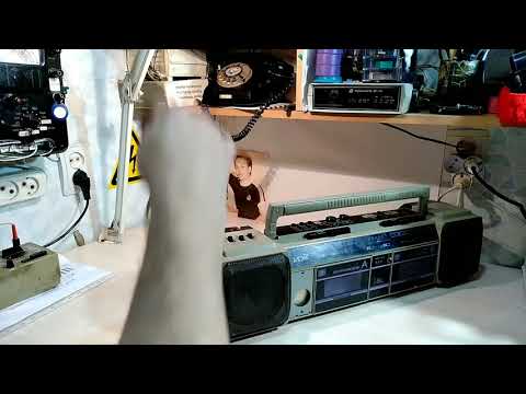 Видео: Магнитофон ИЖ-М306С - не путать с мотоциклом! ))