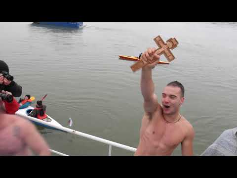 Видео: Богоявление (Йордановден) - гр. Русе - 6.01.2019