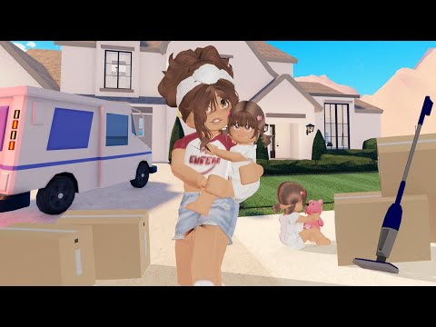 Видео: ПЕРЕЕЗЖАЕМ В НАШ НОВЫЙ ДОМ на Берри-авеню | Семейная ролевая игра Roblox