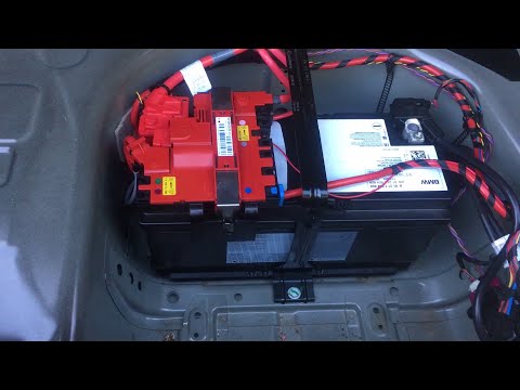 Видео: Замена и регистрация аккумулятора BMW  F10