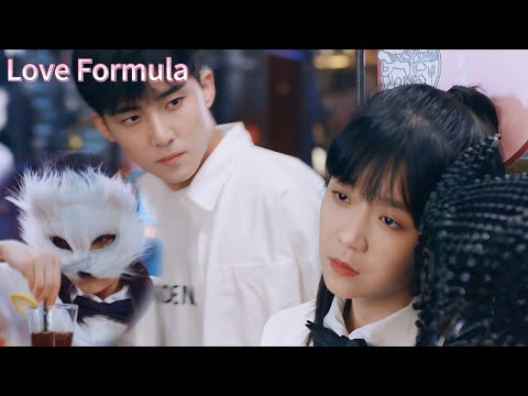 Видео: Злая Золушка + васаби и кола 💥 Ледяной красавчик не выдержал! 😂