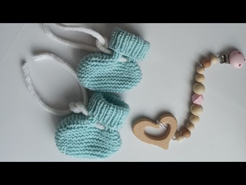 Видео: Пинетки для новорожденного спицами. Подробный мастер класс