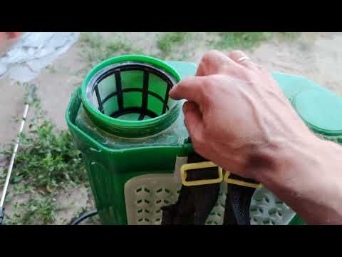 Видео: Чем обрабатываю картофель: фитофтороз, жуки, удобрение