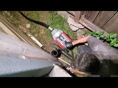 Видео: Первая расчистка БОЛЬШИХ корней с помощью секционной машины Ridgid K-60SP