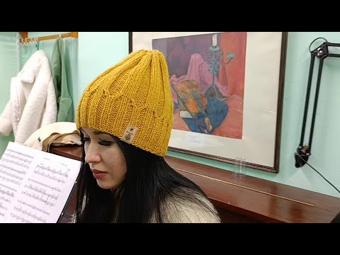 Видео: МК по вязанию шапки спицами.