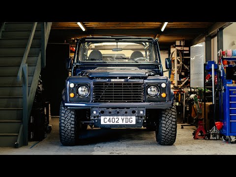 Видео: Новые приводные фланцы MAHKER Land Rover, сборка и проектирование Defender 90 Scram Rally Ninja |...