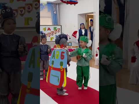 Видео: Еңбекшіл, ізденімпаз құмырсқа мен сәнқой, сауықшыл шегірткенің оқиғасы...