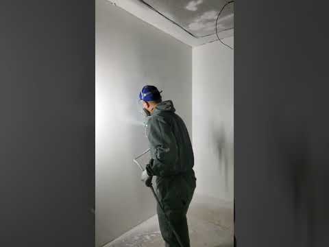 Видео: Нанесение Special Grund