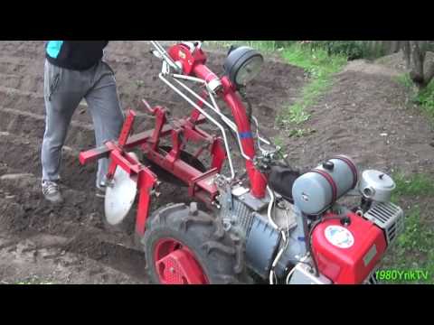 Видео: Первое и второе окучивание картофеля МОТОБЛОКОМ!