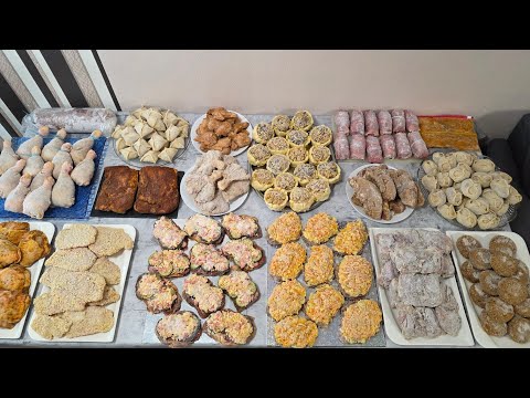 Видео: Большая заготовка домашних полуфабрикатов в морозилку. Простые и интересные рецепты.