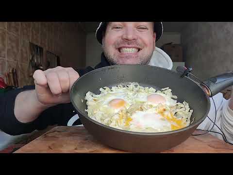 Видео: МУКБАНГ яичница с капустой и фасоль с грибами/ОБЖОР обеденный