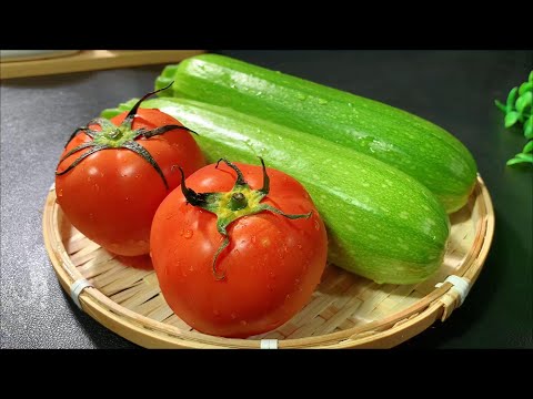 Видео: Томаты с кабачками на сковороде! Удивительно вкусно — легкое, питательное и подходит к рису