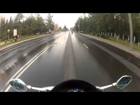 Видео: Прохват по Томску. Honda CBR 1000RR & Yamaha R6