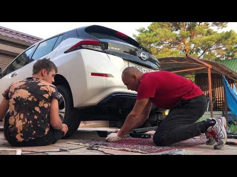 Видео: Установка фаркопа на Nissan leaf