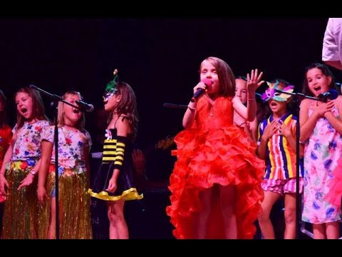 Видео: Елена Василева и Магия - Мини  "Панаири"