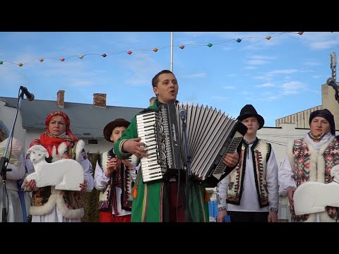 Видео: Як гарно Молодків колядує! Молодківський вертеп.