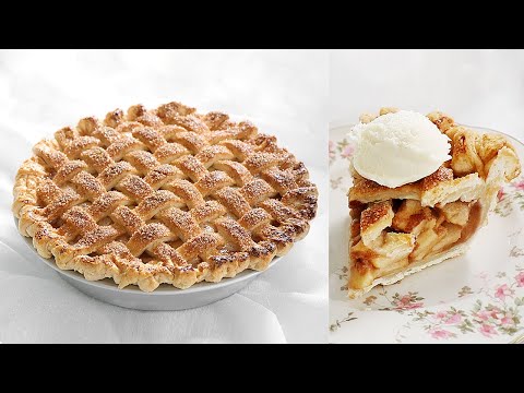 Видео: Рецепт яблочного пирога на решетке: просто и вкусно