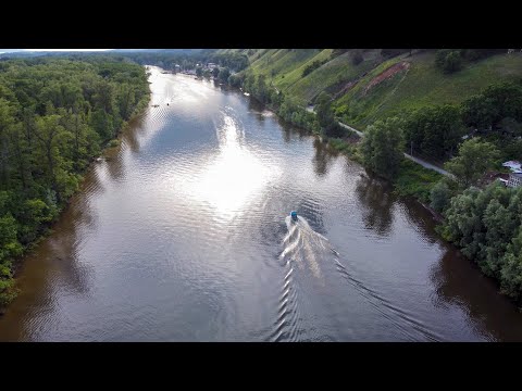 Видео: Самара \ Летим на коптере над волжскими протоками и островами.  Волга. Июнь. Мастрюки.