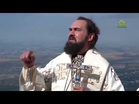 Видео: Архиепископ Пятигорский и Черкесский Феофилакт совершил Божественную литургию на вершине горы Бештау