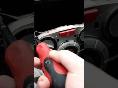 Видео: Ремонт обдува ветрового стекла Заз Форза, Zaz Forza