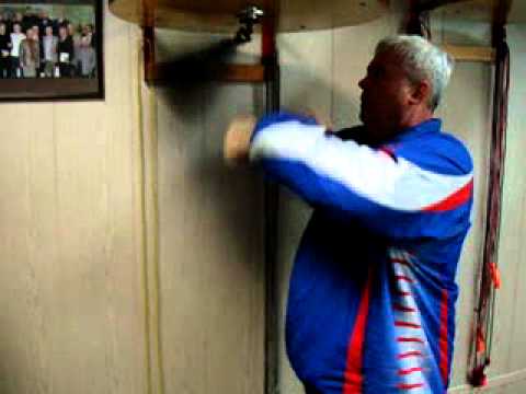 Видео: Бокс. Пневмогруша. Мастер спорта СССР Борисов С.В.