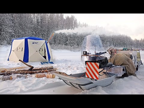 Видео: В -30 ВЗЯЛИ ПАЛАТКУ И НА РЕЧКУ! ЖИВЕМ НА ЛЬДУ. ЛОВИМ  НА ЖЕРЛИЦЫ. РОЖДЕСТВО В ТАЙГЕ.