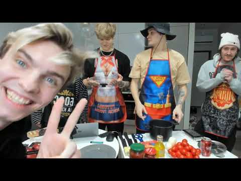 Видео: Mayot, Plohoyparen, Blago White, Seemee, Soda Luv - КУКИНГ СТРИМ КТО ХОЧЕТ ПОКУШАТЬ?