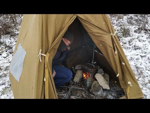 Видео: Зимний поход с палаткой и печкой, установка палатки и печки, сбор дров, мясо на костре, снежит