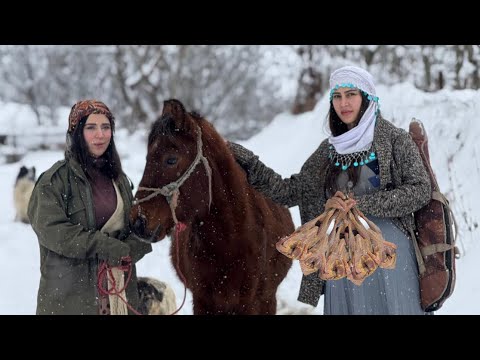 Видео: Готовим фесенджан в снежную погоду: сельский пир 🧀🔥