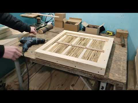 Видео: Beekeeping. Улей из камыша. 4 - часть. Окончательная сборка дна.