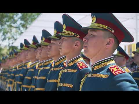 Видео: Президент Қасым-Жомарт Тоқаев Мемлекеттік ту көтеру рәсіміне қатысты