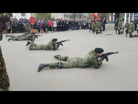 Видео: Кадетский класс "Авангард" Показательное выступление