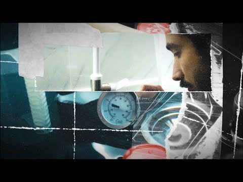 Видео: Проявка дома киноплёнки по процессу ECN-2