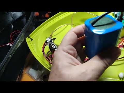 Видео: Усовершенствование китайского карпового кораблика D18 с GPS. Установка эхолота LUCKY FF-918.