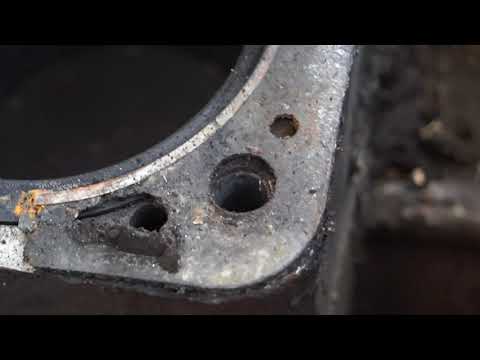 Видео: Как снять головку блока УАЗ, не снимается головка, заклинила на шпильке.