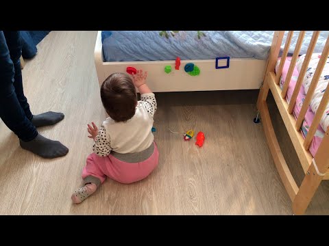 Видео: Игры с ребёнком - развитие ребенка в 1 год