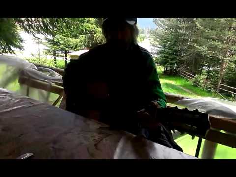 Видео: Страхотен музикант от гр. Сърница