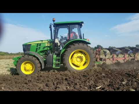 Видео: Оранка John Deere 6110b.