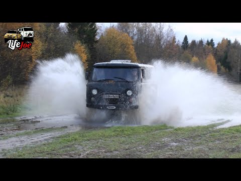 Видео: Засадили УАЗ Буханка в грязь, пришлось вызывать трактор. Третья часть