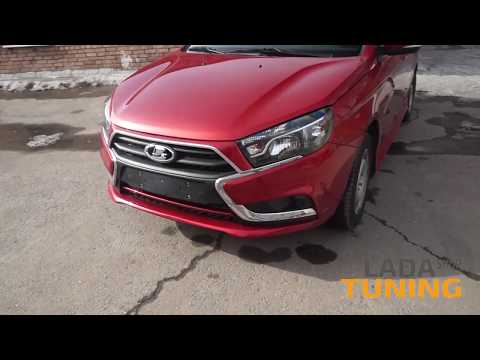 Видео: Установка накладки на решетку радиатора Веста