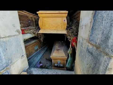 Видео: ВЫ НЕ ПОВЕРИТЕ, ЛУЧШАЯ ПОДБОРКА, откройте МАВЗОЛЕИ и СКЛЕПЫ.